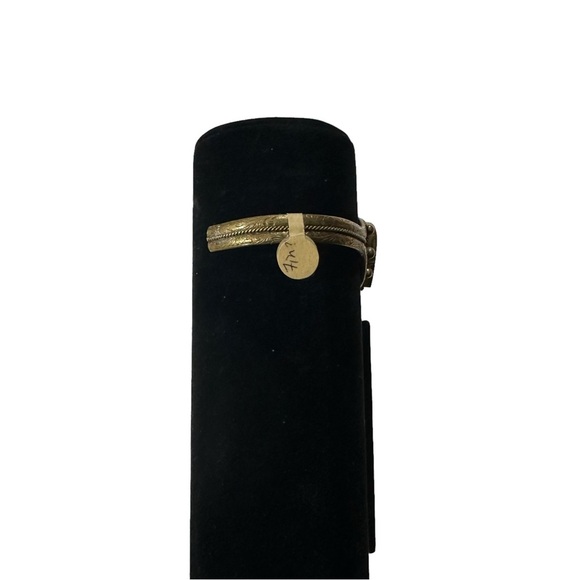 Vtg Brass & 23.4mm Native American Royston Turquoise Teardrop Cuff Bracelet 7” - Picture 10 of 15